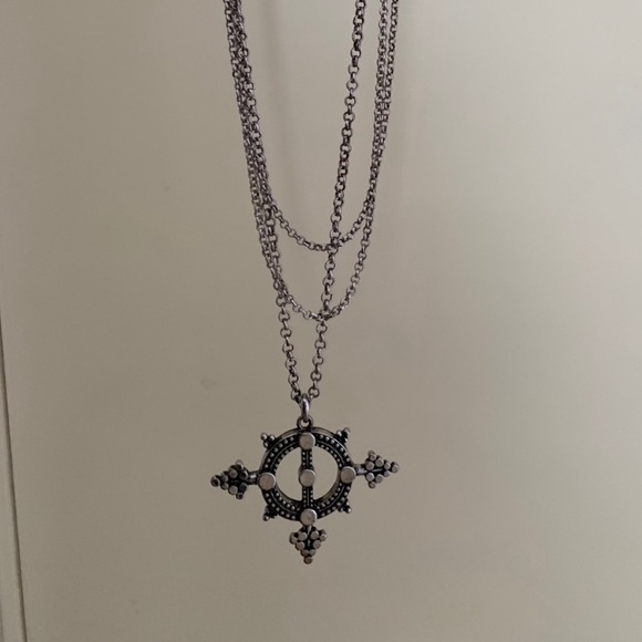 Lucky Brand layered necklace - Picture 2 of 6